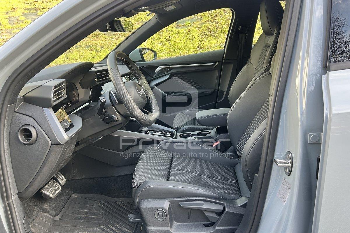 AUDI A3 allstreet TFSI 110 kW S tronic Identity Contrast