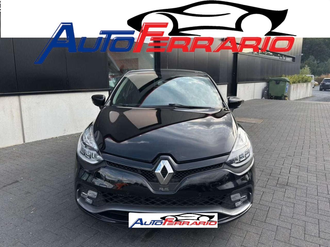 Renault Clio RS TROPHY AKAPRAPOVIC SENS PARK 18" VETRI SCURI SED. RISCALDATI PELLE/TESSUTO IN ARRIVO OPZIOANBILE