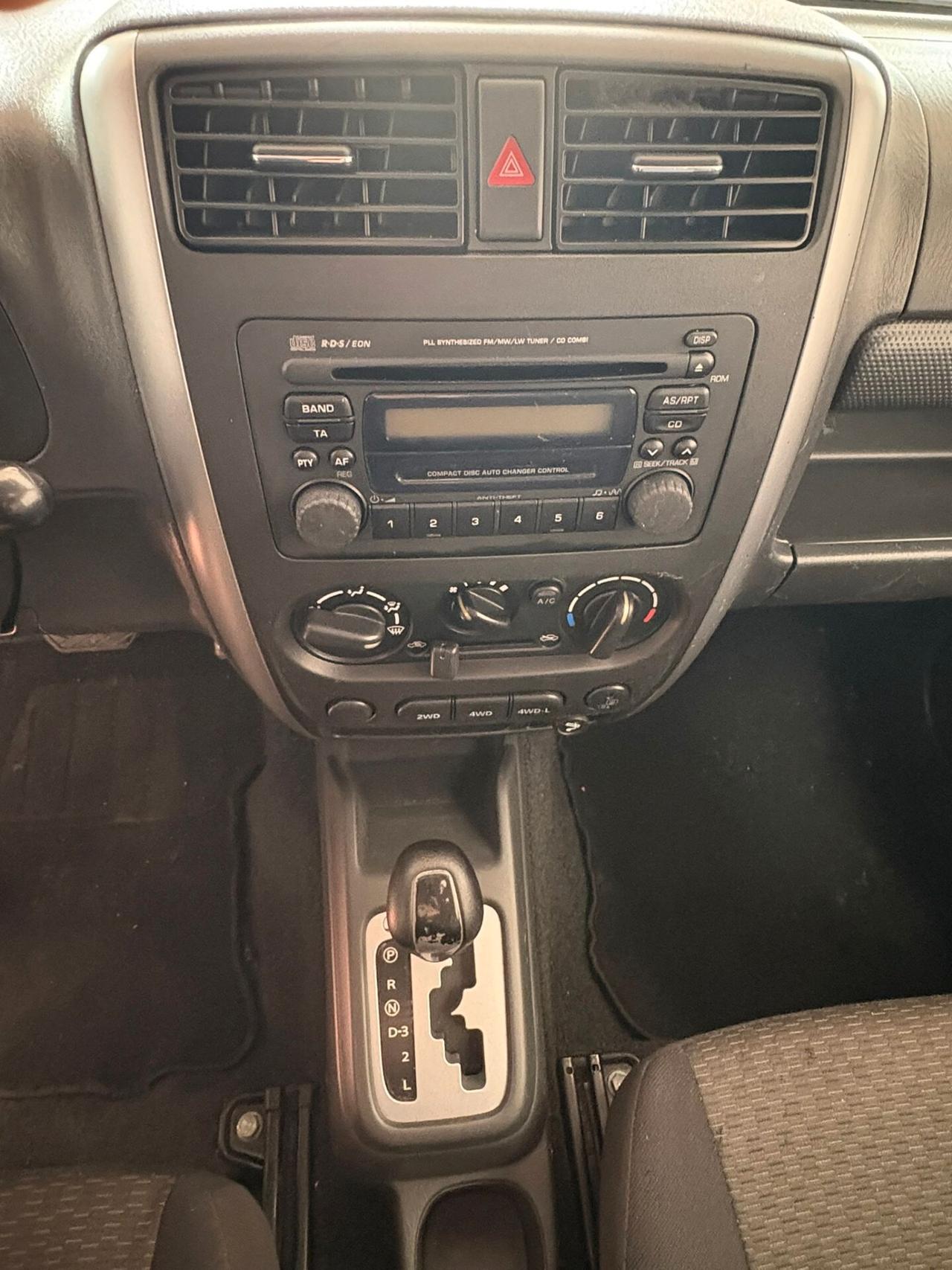 SUZUKI JIMMY CAMBIO AUT. 4WD 4X4 Benz.1.3 CV 85 Km 152.397 garanzia 12 mesi