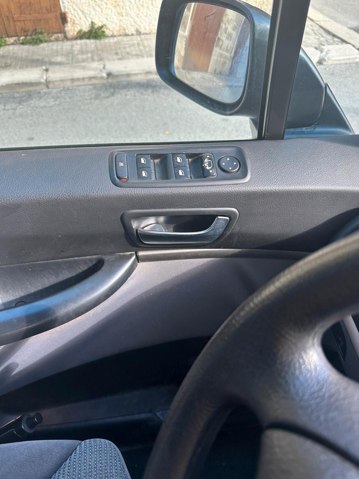 Peugeot 807 2.0 HDi Norwest 7 posti navi full