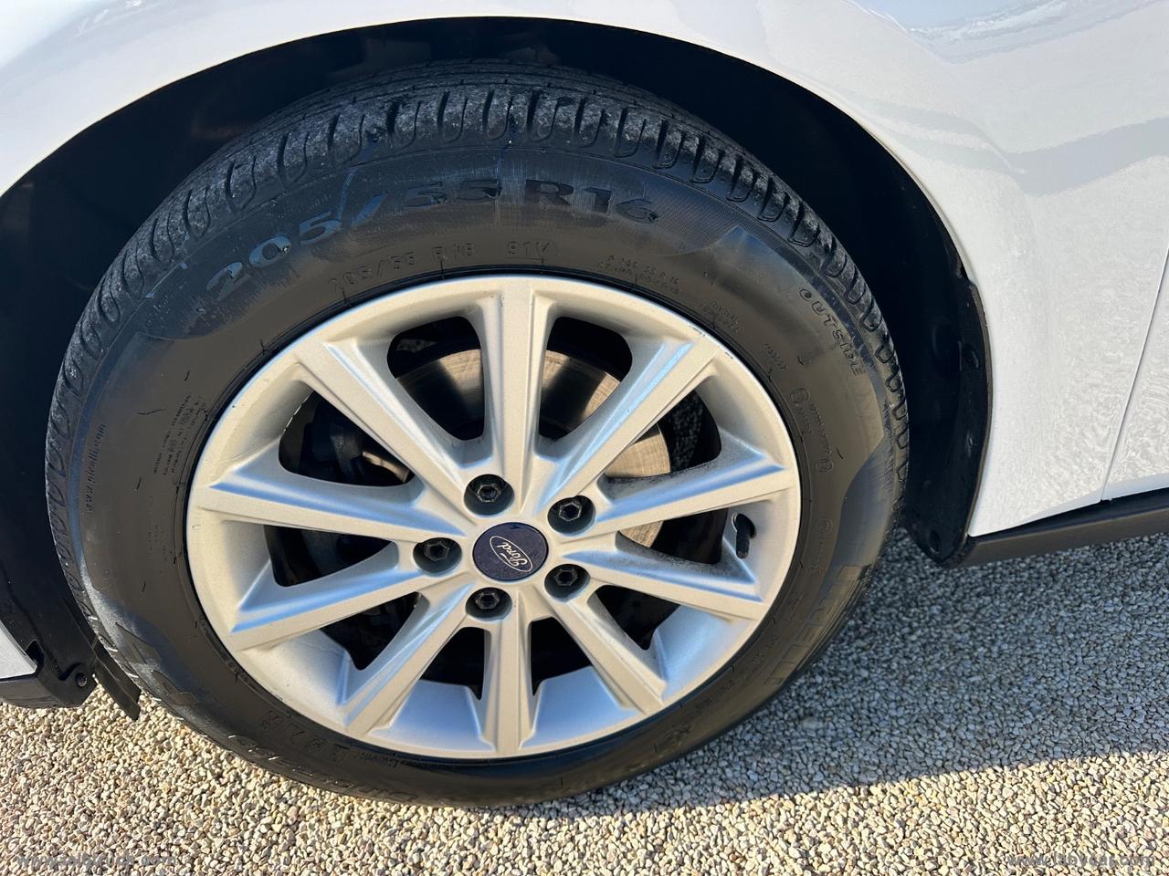 Focus 1.6 TDCi 115CV SW Titanium AUTOCARRO N1 5POSTI
