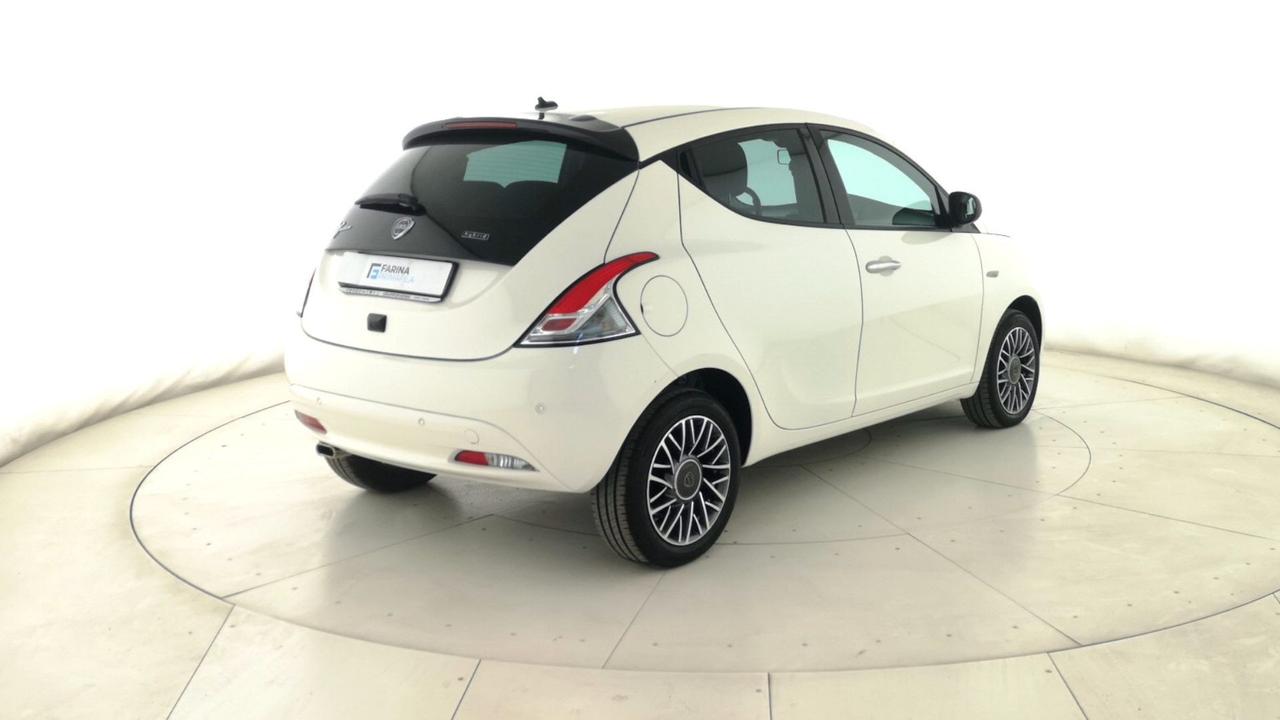 LANCIA Ypsilon III 2021 - Ypsilon 1.0 firefly hybrid Gold Plus s&s 70cv 5p.ti