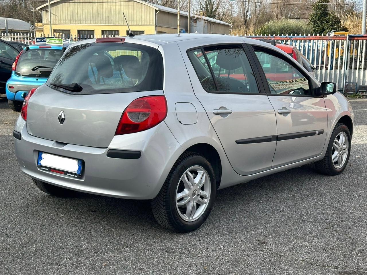 Renault Clio 1.6 benzina