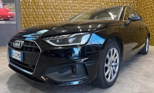 Audi A4 Avant 40 TDI quattro S tronic Business