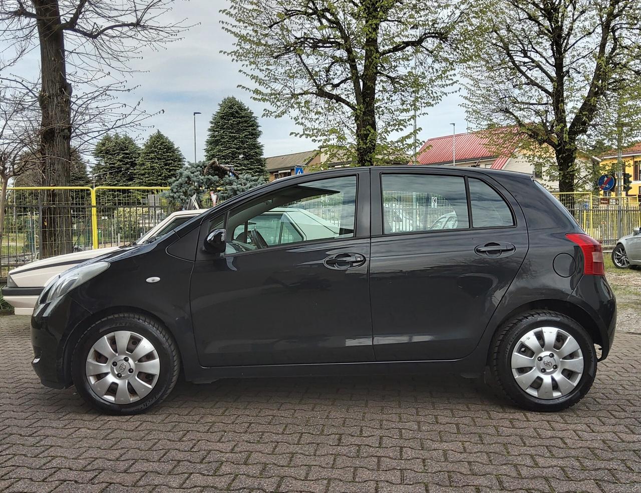 Toyota Yaris 1.3 5 porte CAMBIO AUTOMATICO