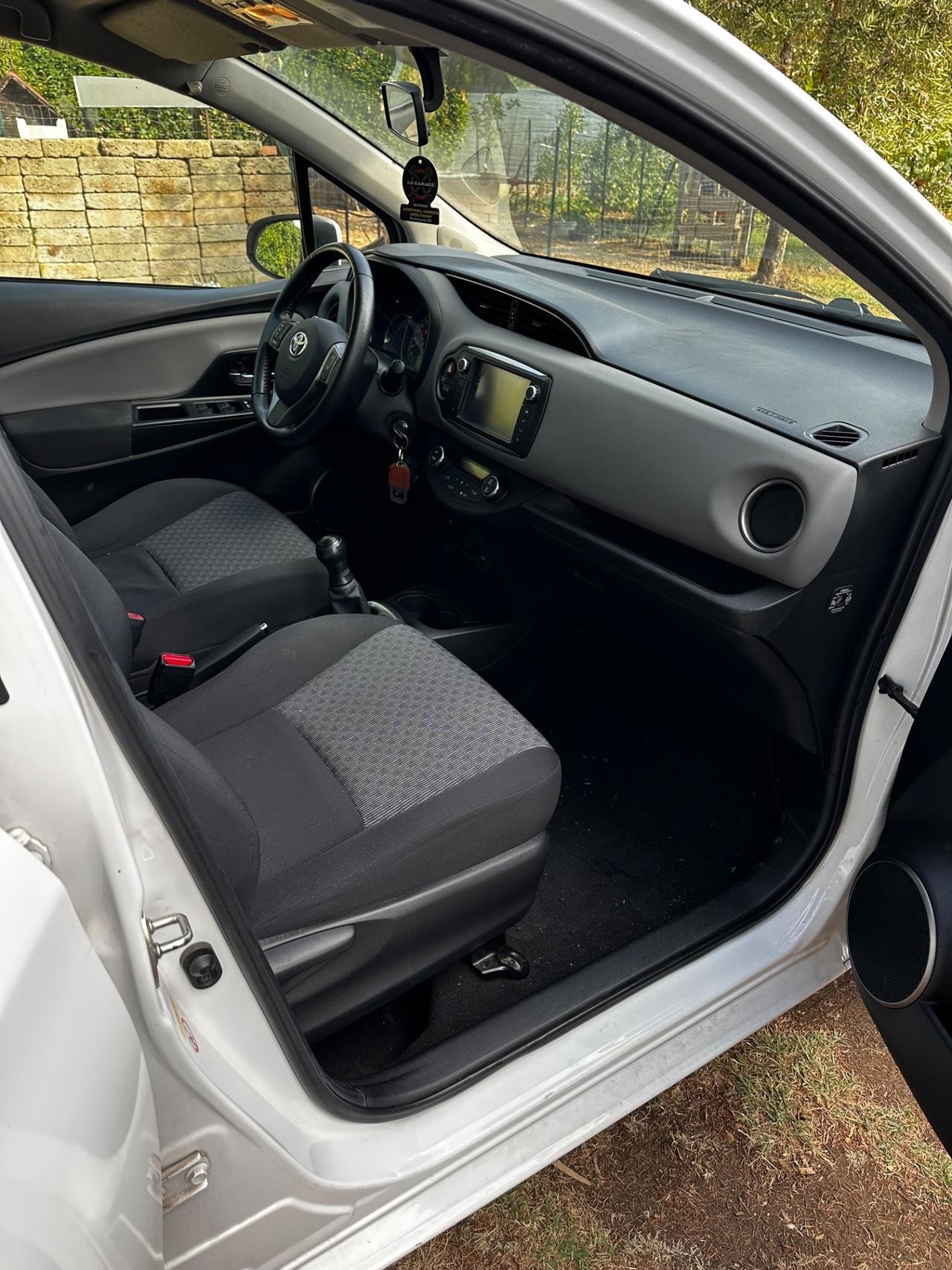 Toyota Yaris 1.0 5 porte Active UNICO PROPRIETARIO
