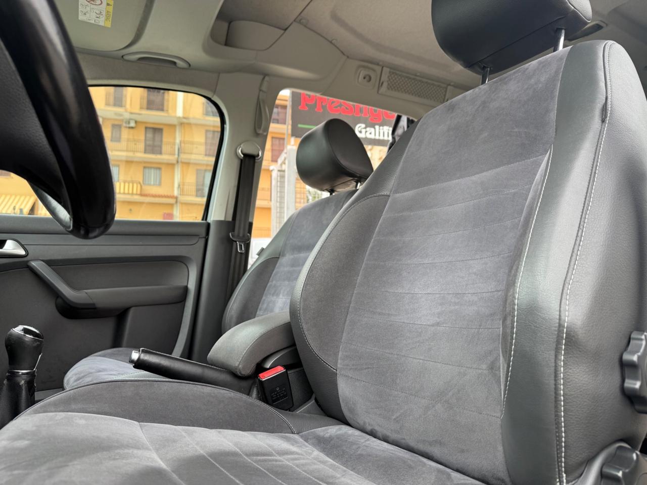 Volkswagen Caddy 1.6 TDI 102 CV 5p. Highline Maxi trasporto disabili