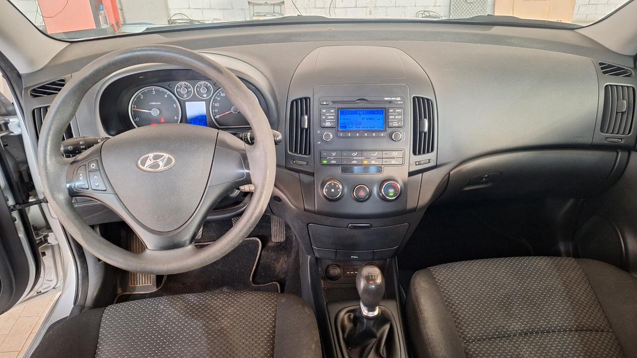 Hyundai i30 CW 1.6 CRDi VGT 16V 90CV