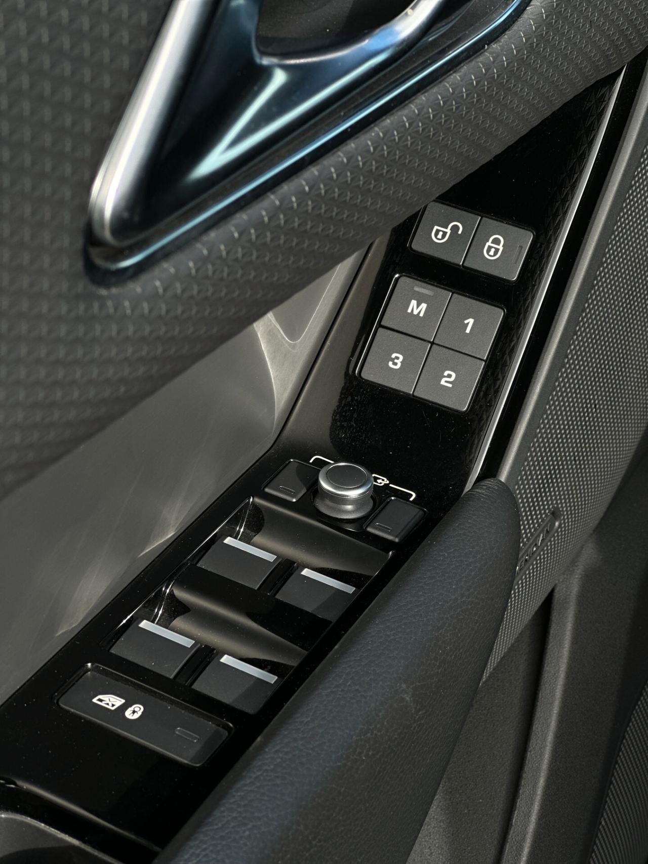 Land Rover Range Velar 2.0D I4 240 CV R-Dynamic HSE