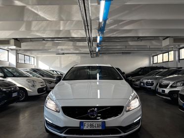 Volvo V60 Cross Country D3 Geartronic Summum