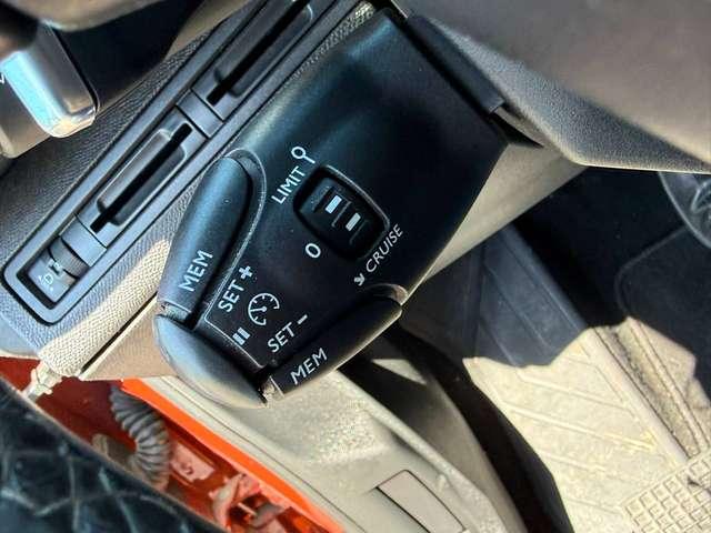 Peugeot 3008 1.5 bluehdi AUTOMATICA Allure eat8 NAVI/CARPLAY/TELECAMERA