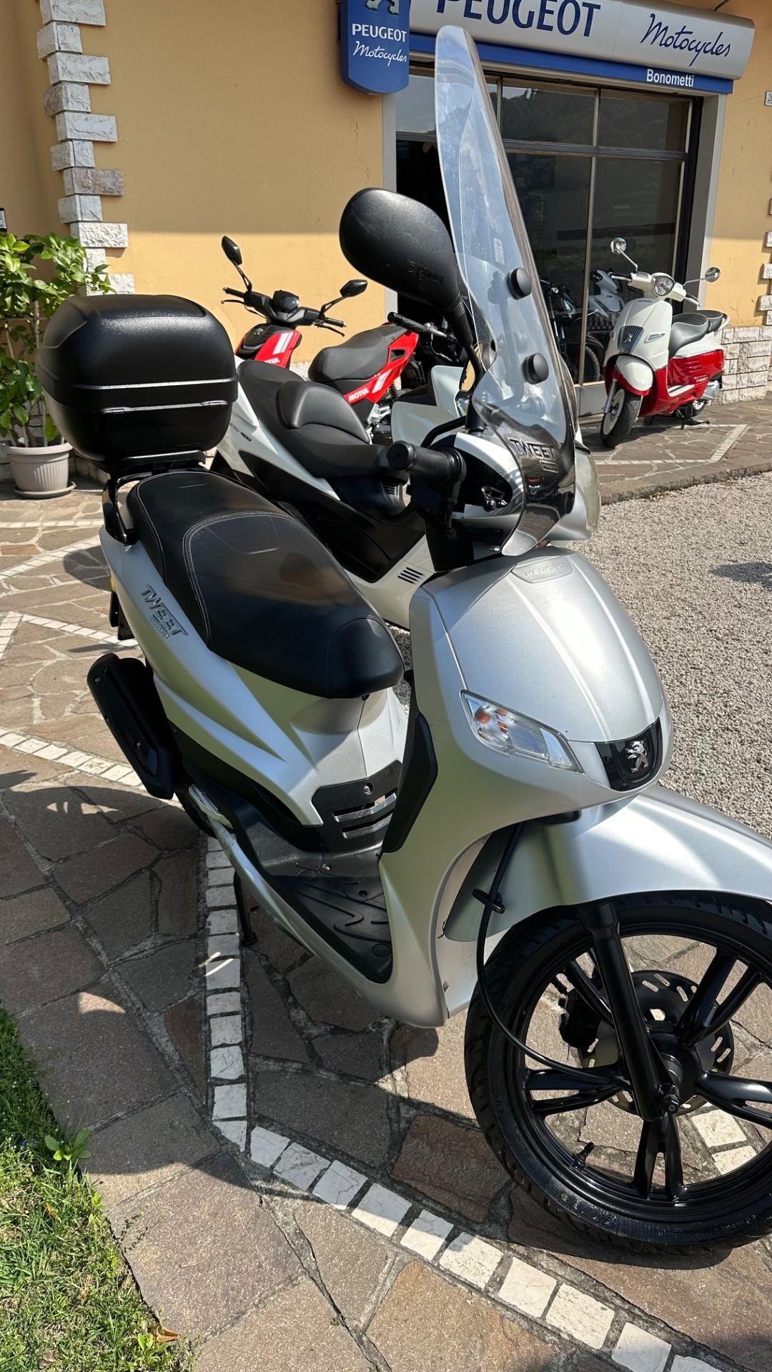 Peugeot Tweet 50 4 tempi con bauletto e parabrezza