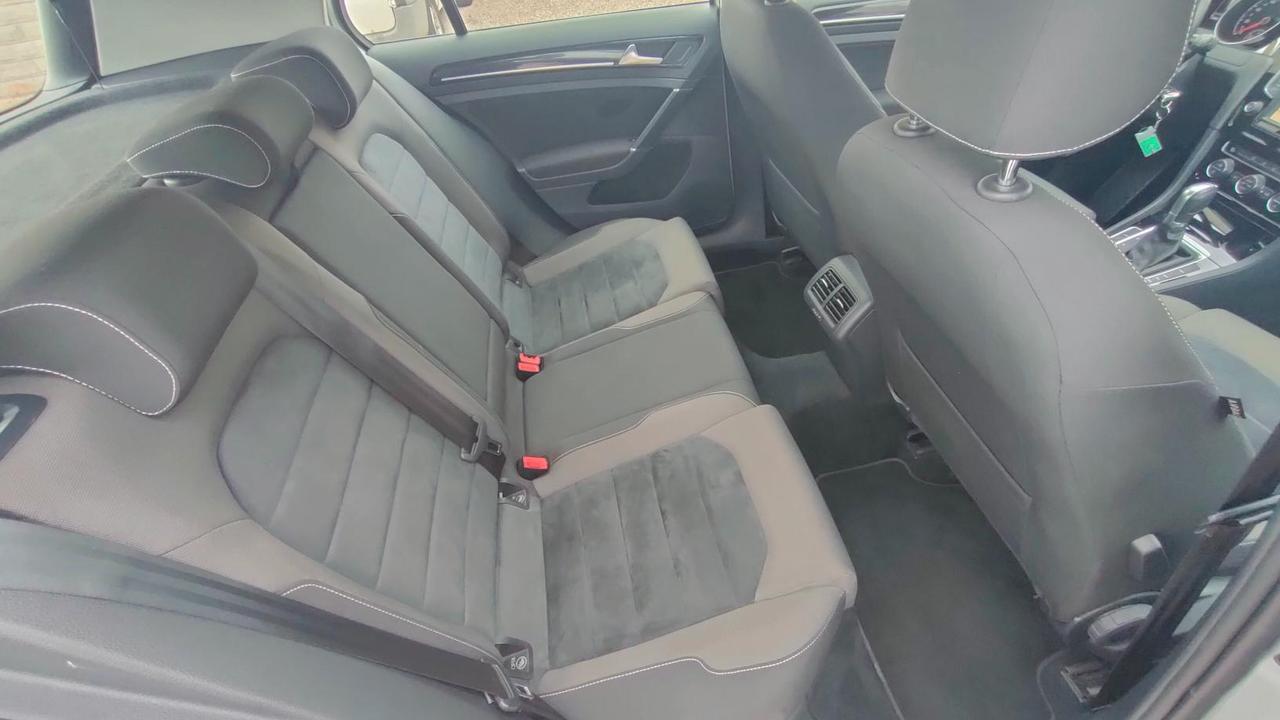 Volkswagen Golf 5 Porte Golf 5p 1.6 tdi Highline Executive (business) 110cv dsg