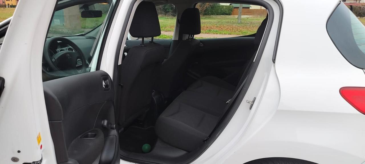 Peugeot 308 1.6 VTi 120CV 5p. Active