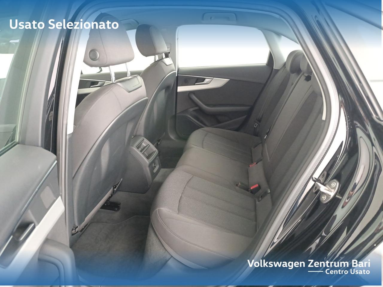 Audi A4 30 2.0 tdi mhev business 136cv s-tronic
