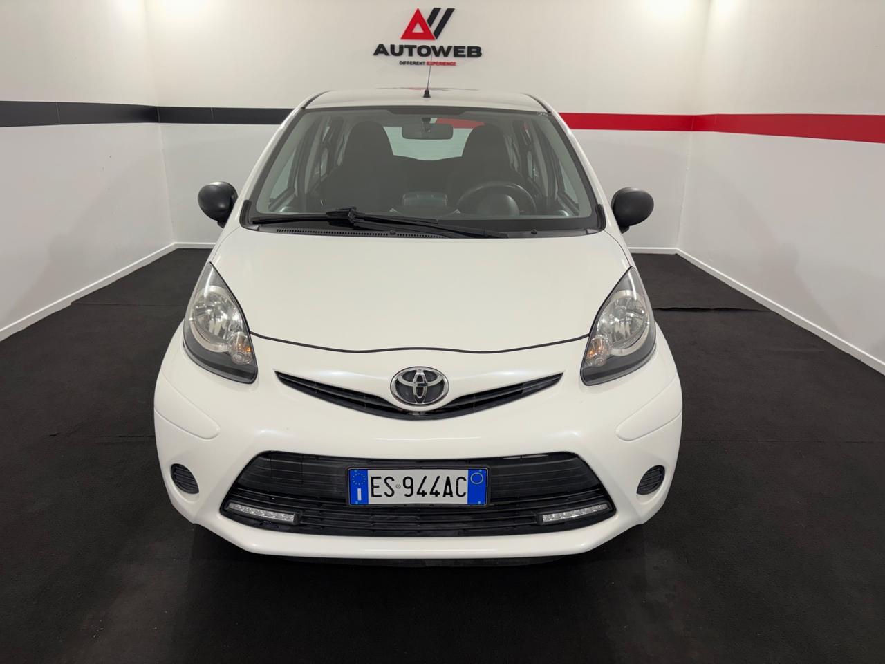 Toyota Aygo 1.0 12V VVT-i 5 porte Lounge Connect