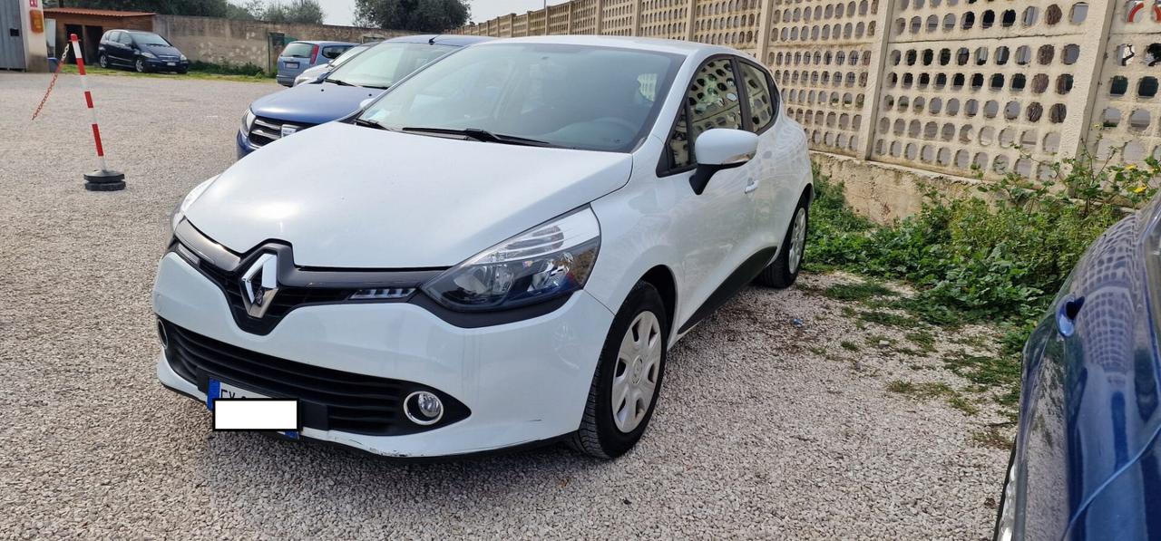 Renault Clio 1.2 75CV GPL Costume National 2015