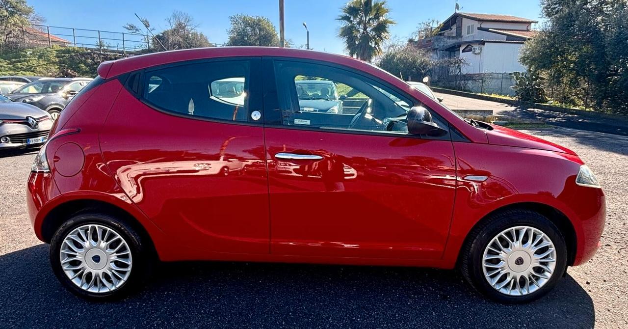 Lancia Ypsilon 1.2 69 CV 5 porte GPL Ecochic Gold