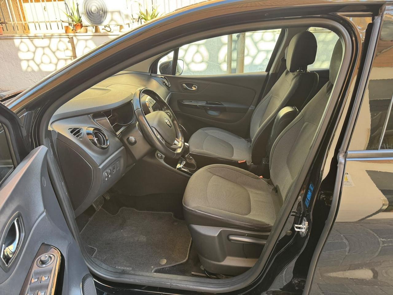 RENAULT Captur dCi 8V 90CV EDC S&S Energy Intens