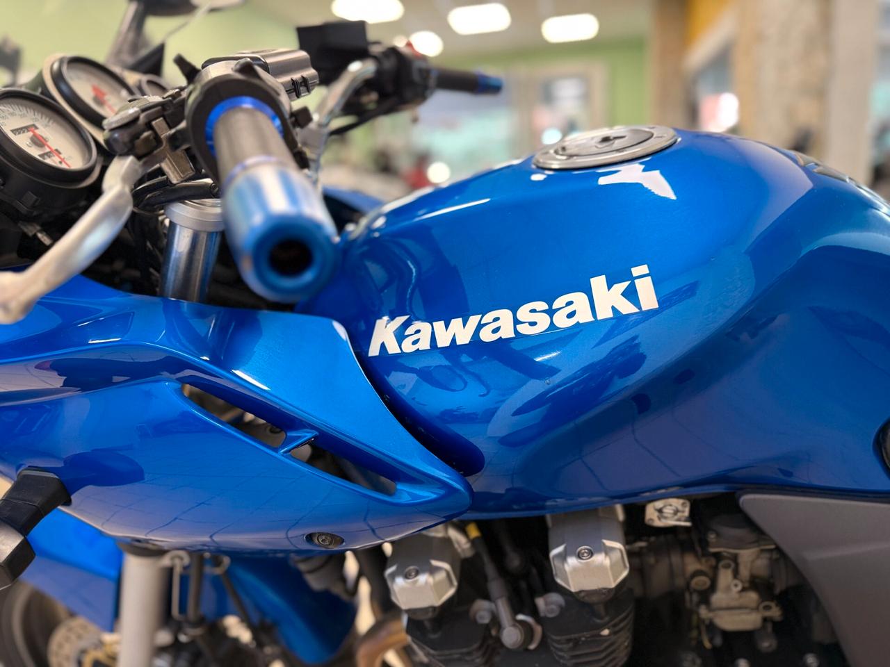 Kawasaki ZR 7S