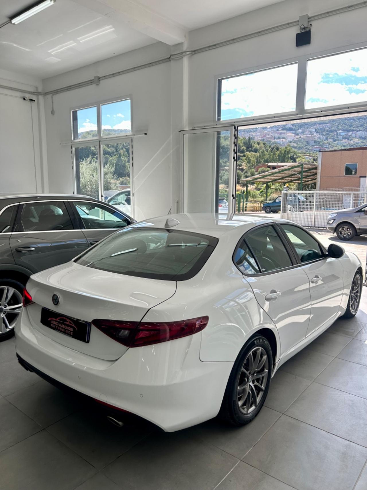 Alfa Romeo Giulia 2.2 180 CV AT8 Super FINANZIABILE