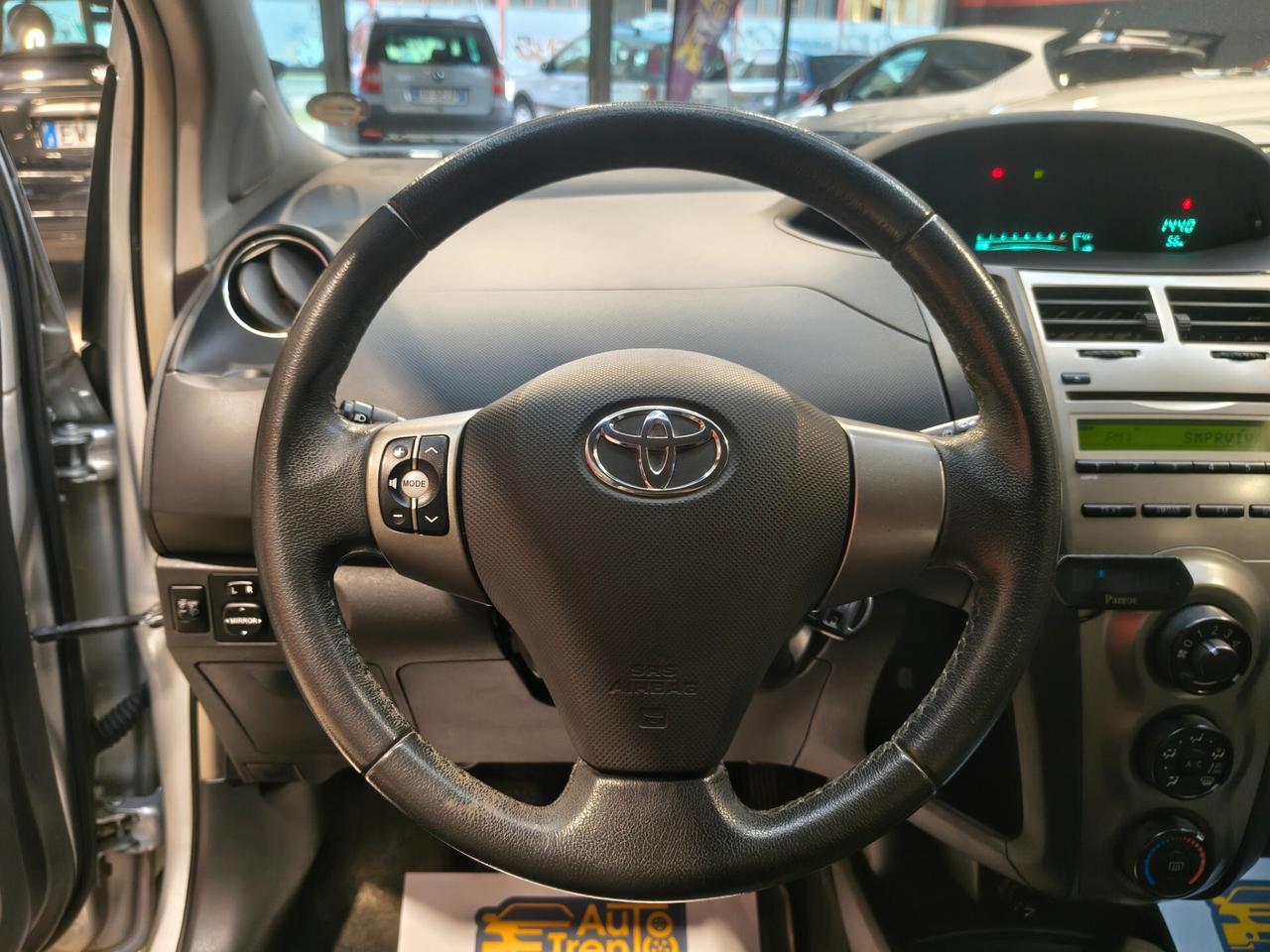 Toyota Yaris 1.3 5 porte Sol