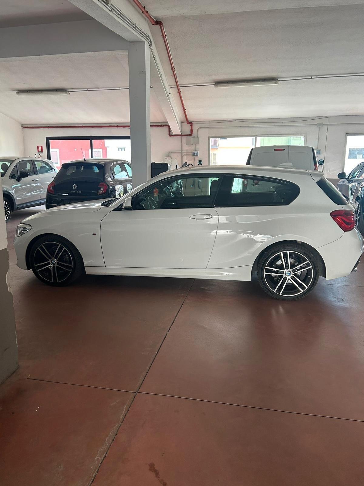 Bmw 118 116d 5p. Urban