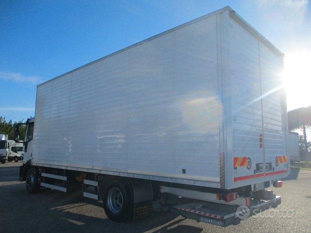 Iveco EUROCARGO 140/25 E5 FURGONE L 7.20M+PEDANA R