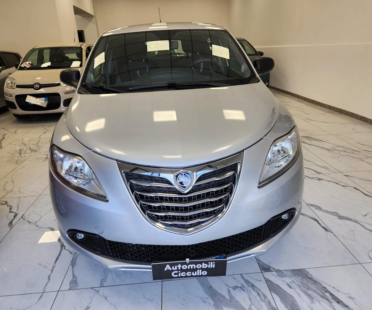 Lancia Ypsilon BENZ/METANO 85CV