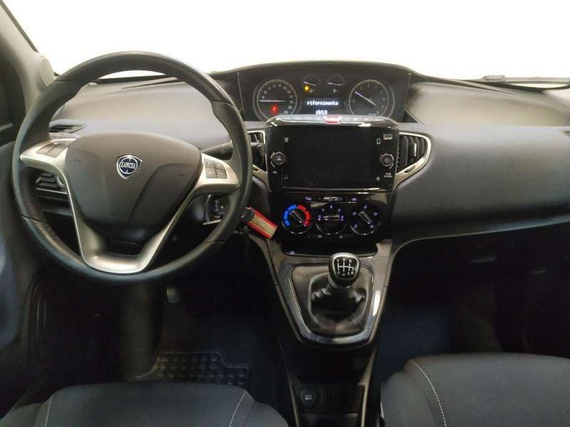 Lancia Ypsilon 1.0 firefly hybrid Gold s&s 70cv