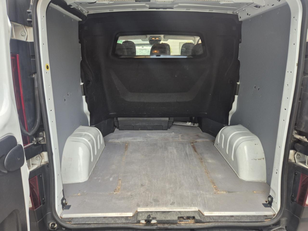 RENAULT TRAFIC 2.0 150 CV CONFORT 2.9T - PC - CAMBIO AUTOM - 6 POSTI