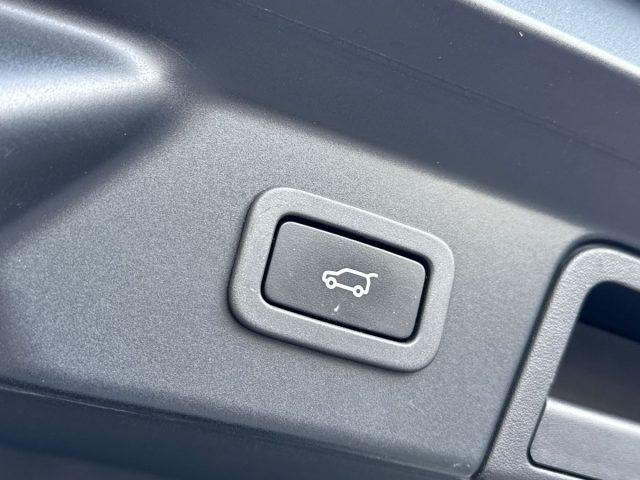 LAND ROVER Range Rover Velar 2.0D I4 180 CV R-Dynamic S