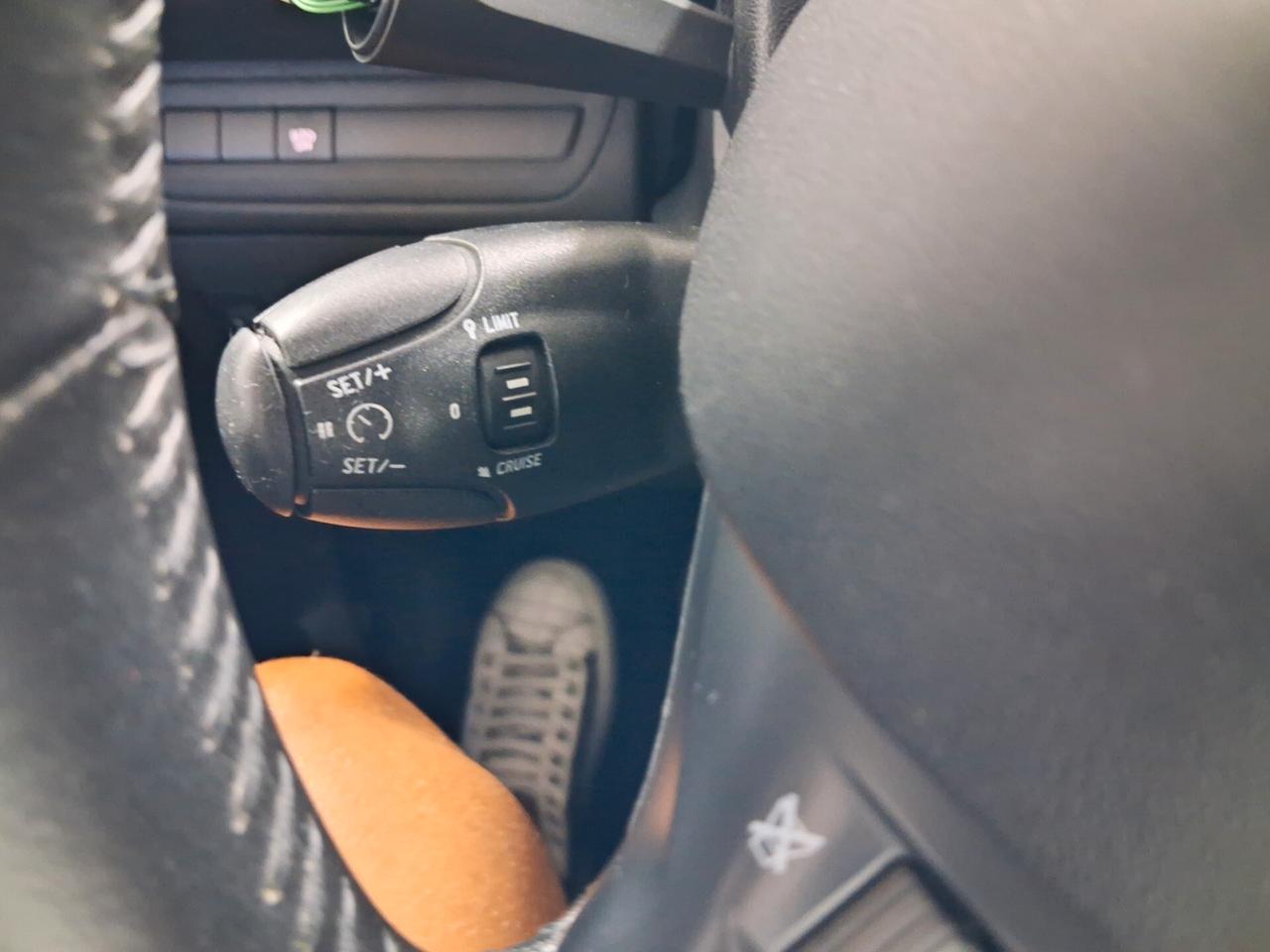 Peugeot 208 PureTech 82 Stop&Start 5 porte Allure