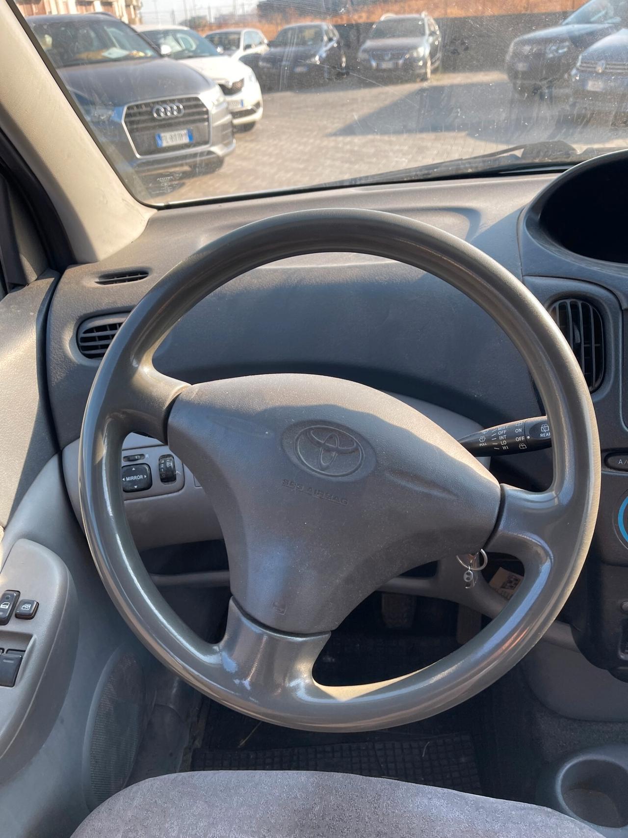Toyota Yaris Verso 1.3i