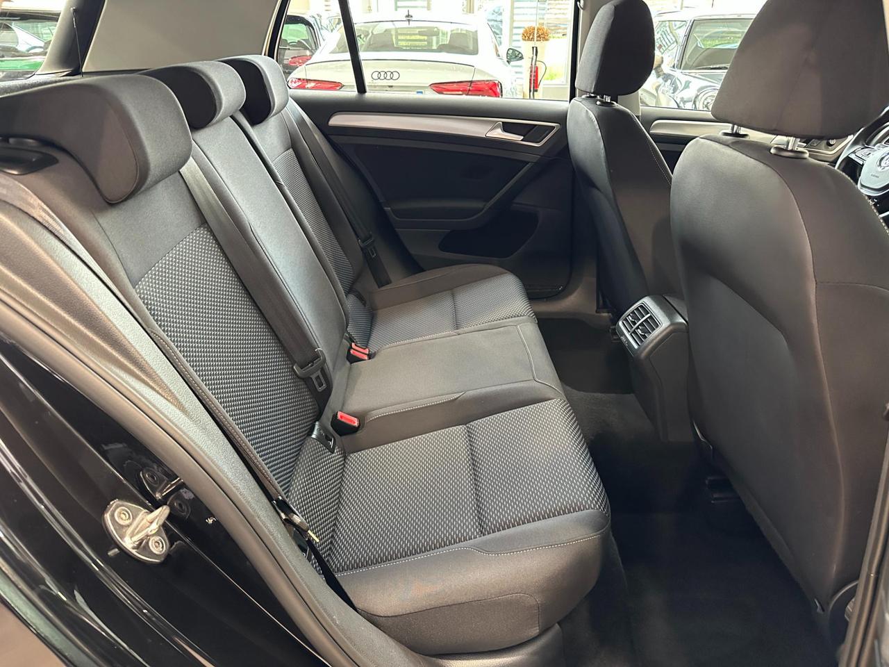 Volkswagen Golf 5p 1.0 tsi Business 115cv - Carplay - 18"