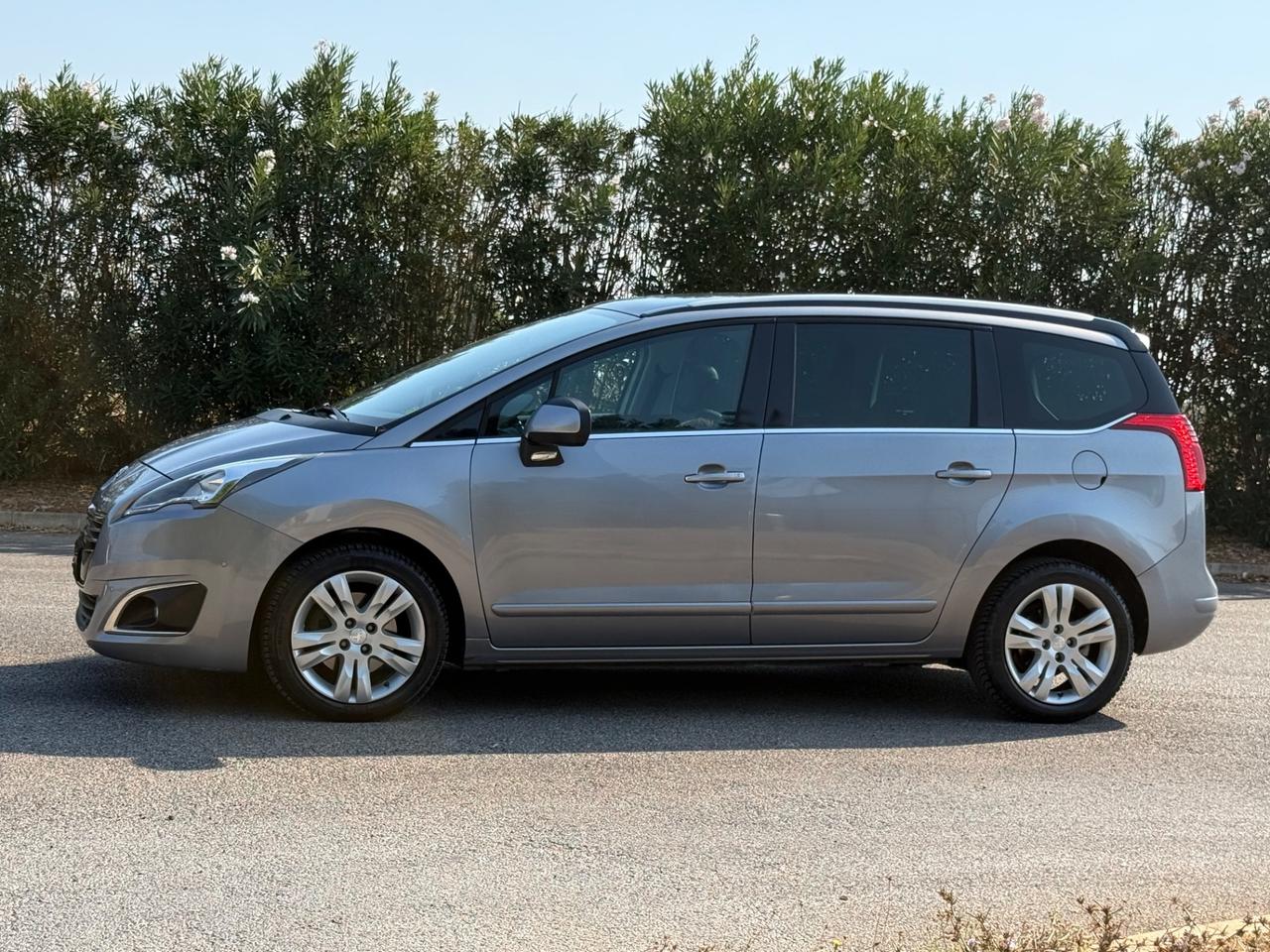 Peugeot 5008 BlueHDi 120 EAT6 S&S Allure