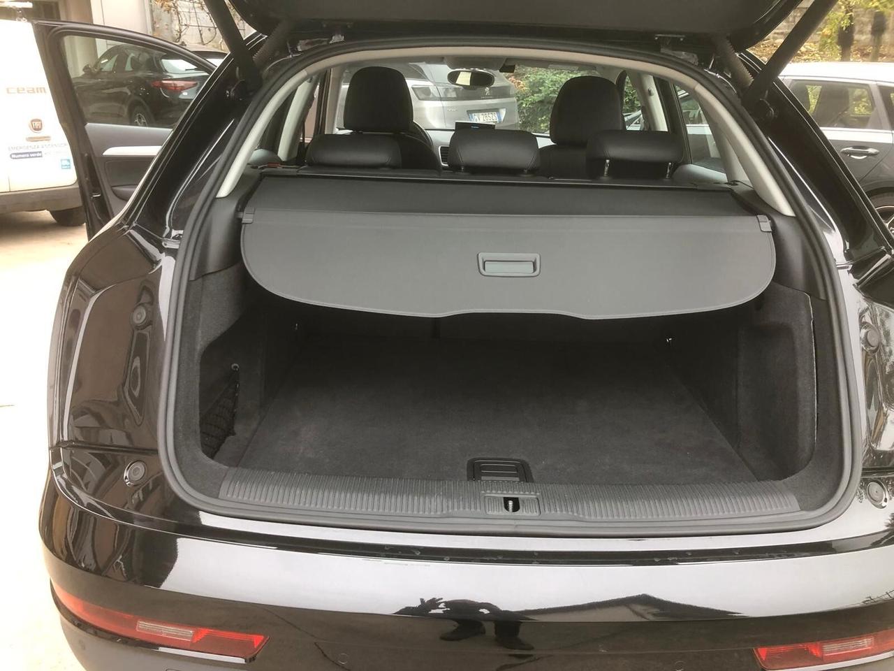 Audi Q3 2.0 TDI 150 CV Business