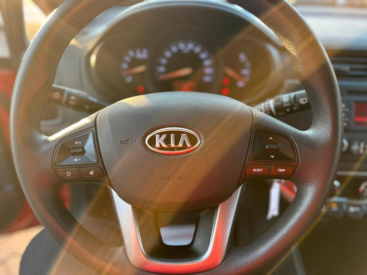 Kia Rio 1.1 CRDi WGT 5p ACTIVE OK PER NEOPATENTATI