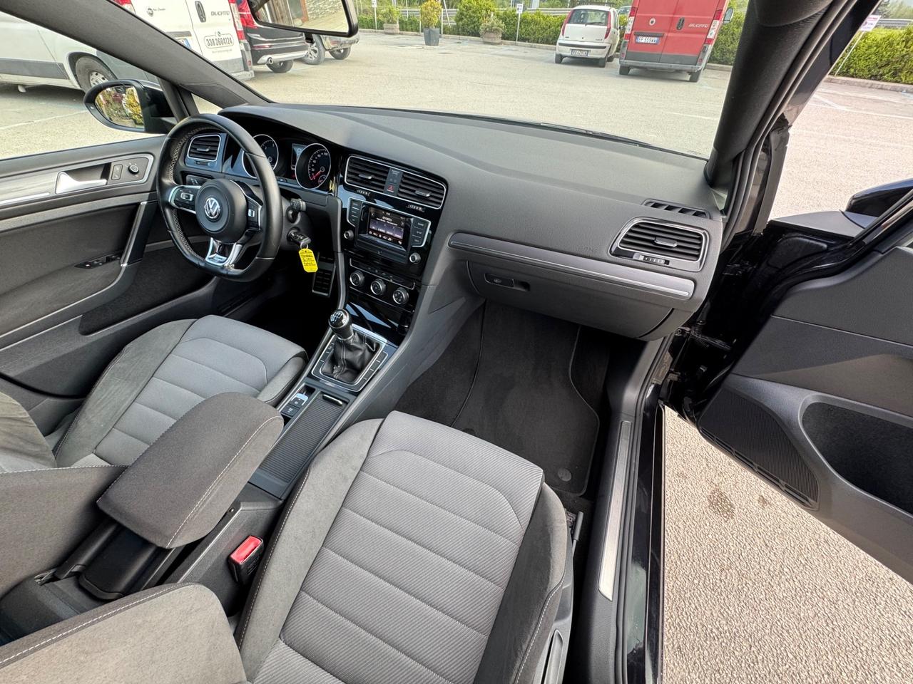 Volkswagen Golf 1.6 TDI 110 CV 5p. R-LINE