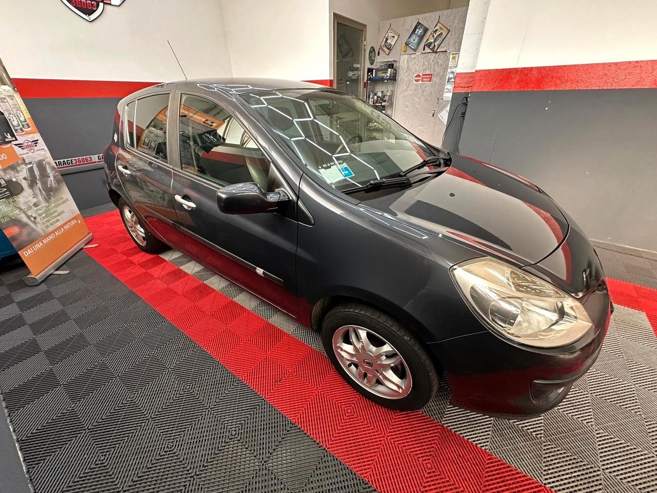 Renault Clio 1.2 16V 5 porte Le Iene