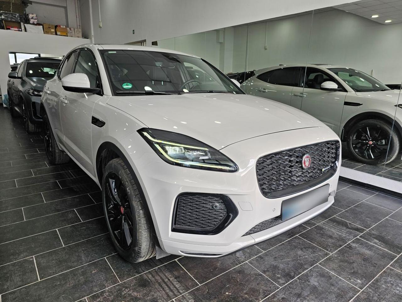 Jaguar E-Pace R-Dynamic SE Navi Camera Tetto C.20" LED BlackPack