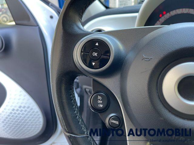 SMART ForFour 1.0 PASSION 71CV VOLANTE MULTIFUNZIONE BLUETOOTH