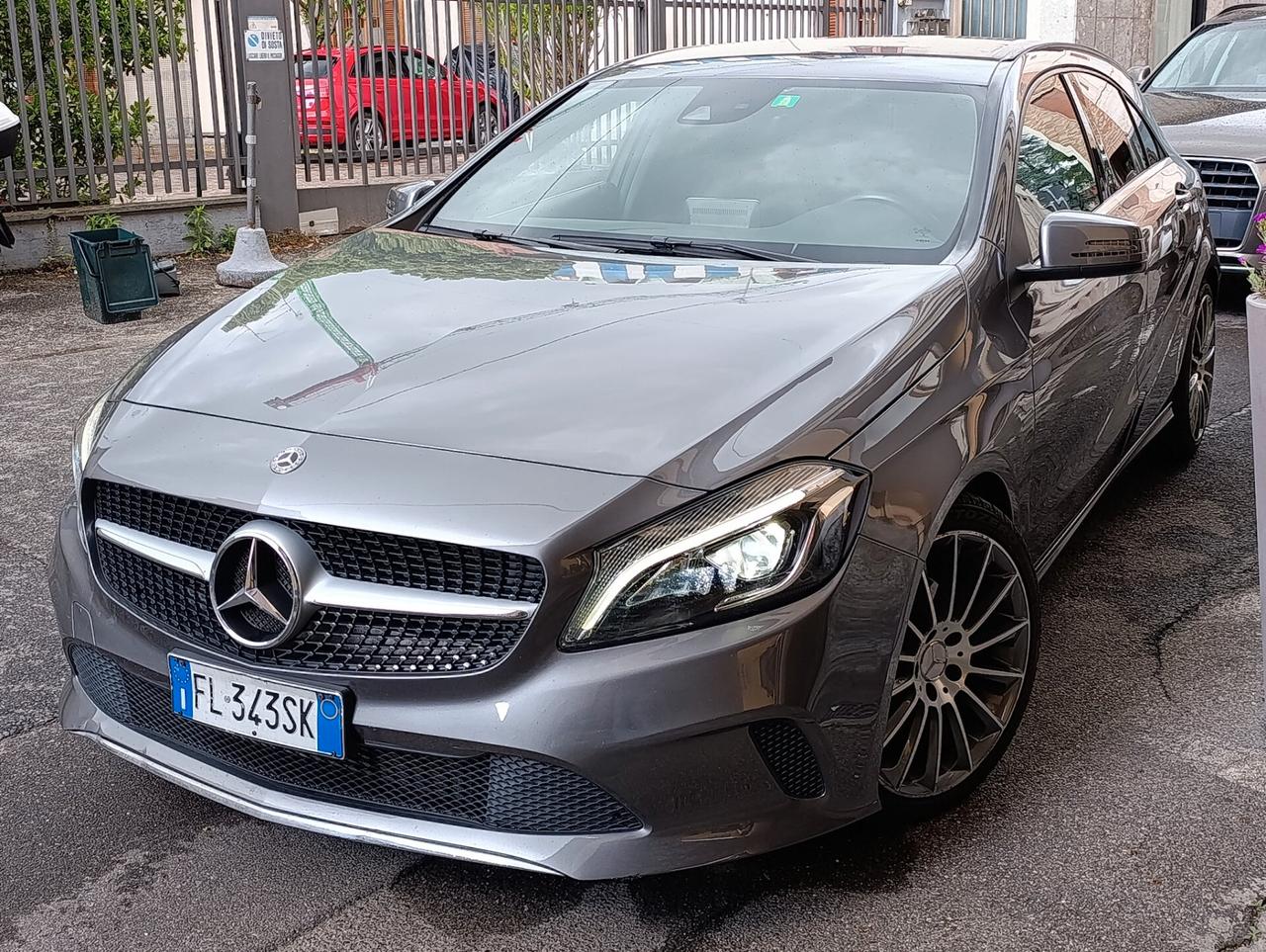 Mercedes-benz A 180 Sport Navi/LED/Telecamera/Cerchi 18