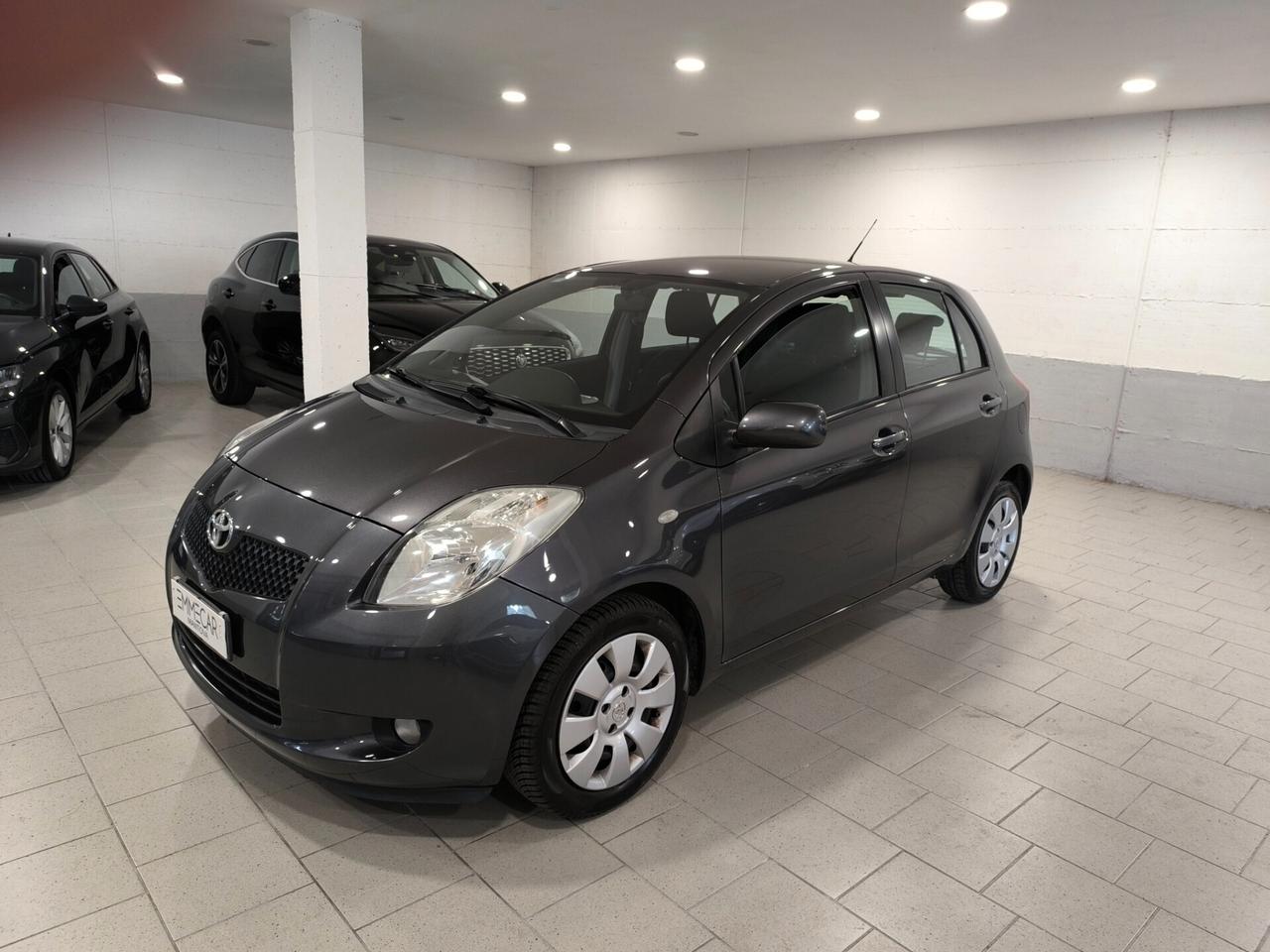 Toyota Yaris 1.0 5 porte Sol