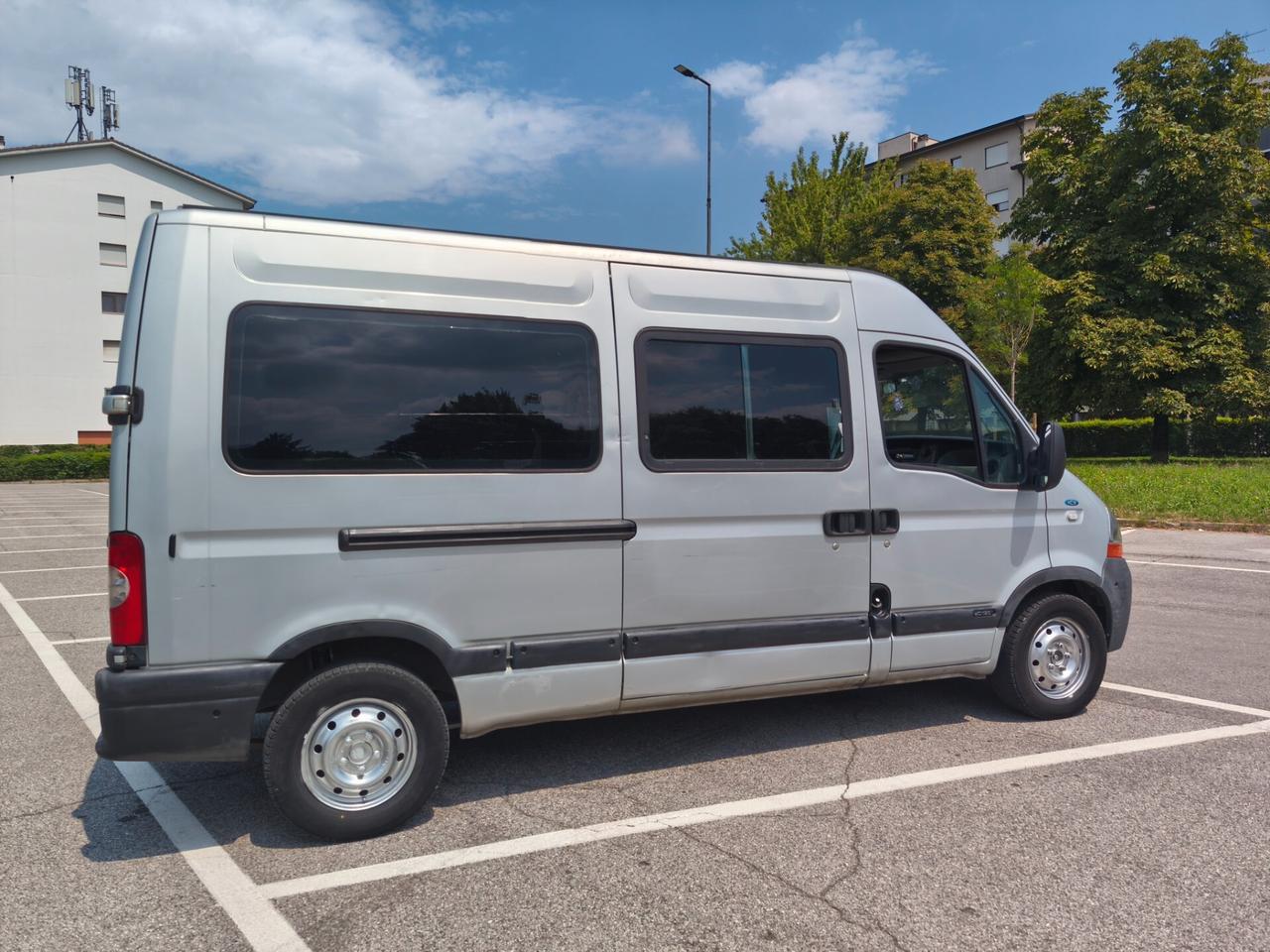 Renault Master2.5dci 9posti