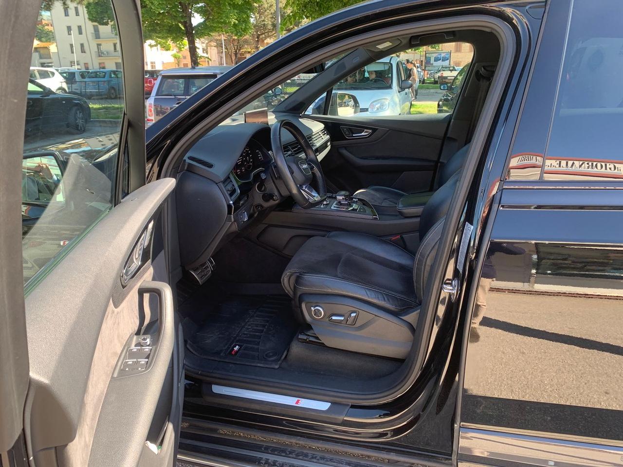 Audi Q7 3.0 50 TDI MHEV S Line