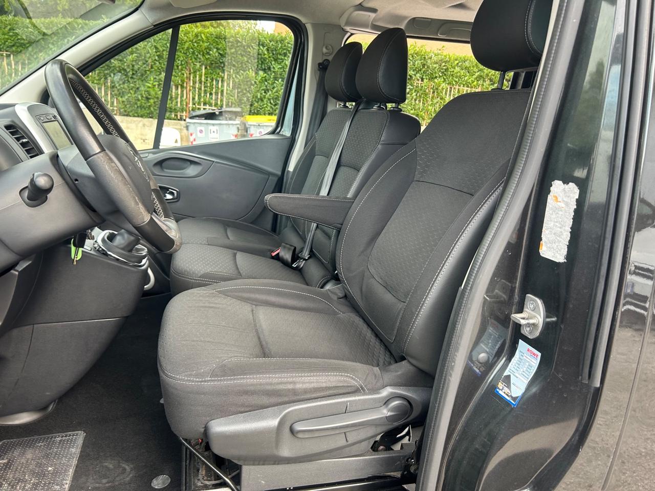 Opel Vivaro 29 1.6 CDTI 9 Posti Gancio Traino Extra long