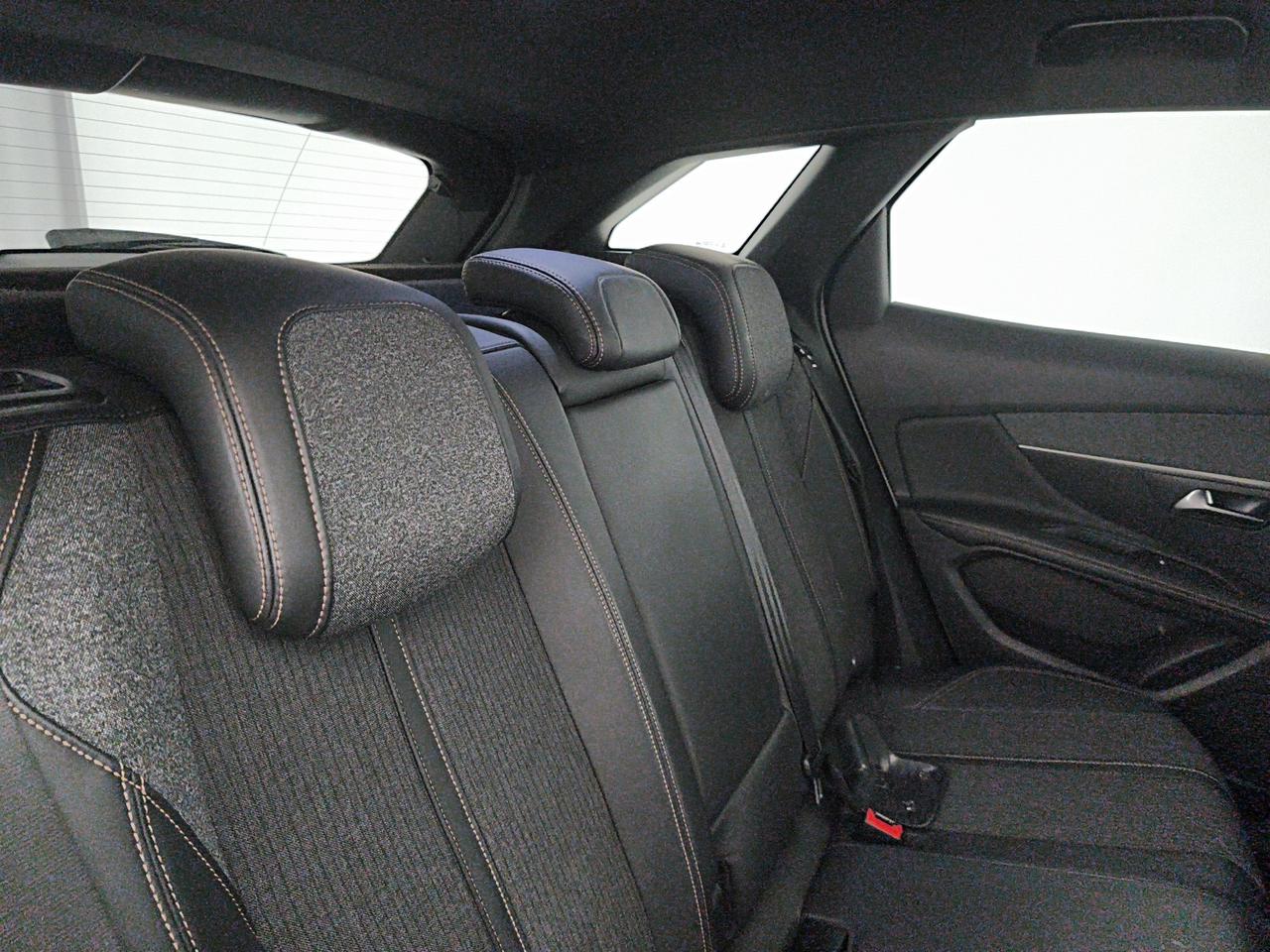 Peugeot 3008 1.5 bluehdi GT Line 130cv