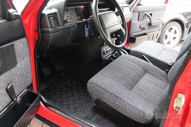 VOLVO 240 2.0 cat Station Wagon Polar