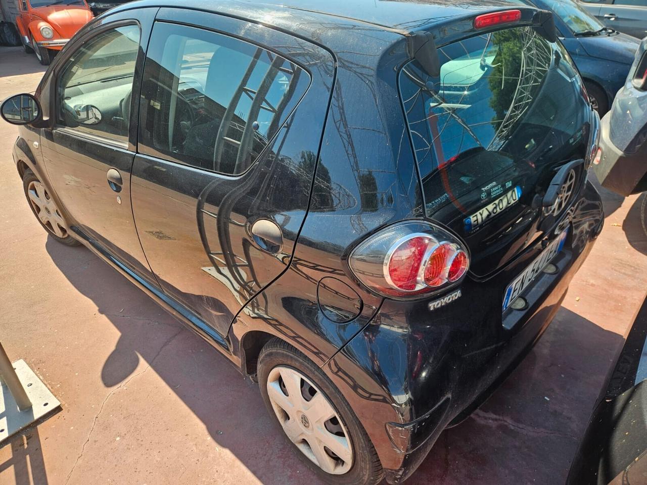 Toyota Aygo 1.0 12V VVT-i 5 porte Lounge MMT